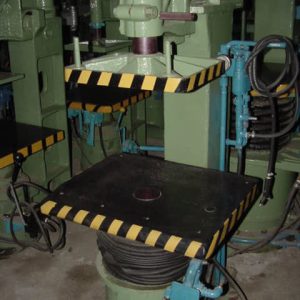 4109 Gazzola 3213 sem martelo e sem extração, medidas mesa: 520mm x 665mm