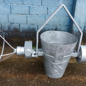 4409 Panela de vazamento com redutor sem refratário dimensões: Diâmetro maior 600 x Diâmetro menor 350 x Altura 800mm.