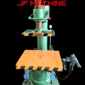 Máquina de Moldar tipo Squilzer marca Fungel 1 coluna – peso 650 kg.