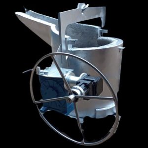Panela de Vazamento c/ redutor e refratário, Diâmetro maior 680 x Diâmetro menor 660 x Altura 600mm
